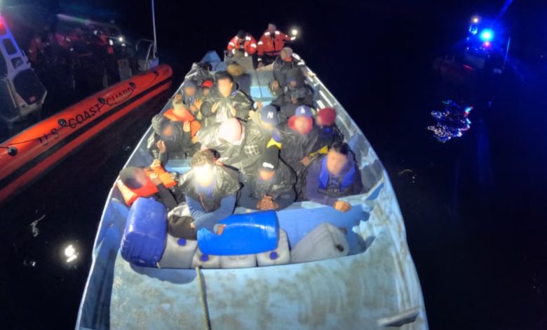 The vessel carrying 21 people