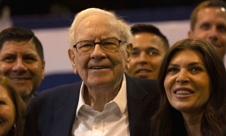 Wall Street analysts see big gains for these Buffett-owned stocks in 2025