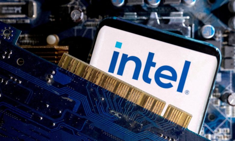 Intel to spin off venture capital arm, can raise outside money