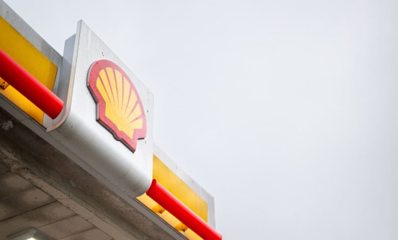 Shell posts weaker-than-expected full-year profit on lower oil prices