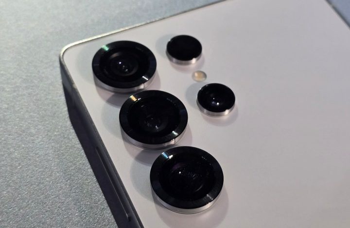 Galaxy S25 Ultra camera array closeup