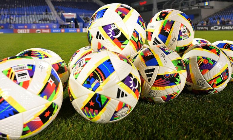 Massive brawl breaks out at end of indoor soccer league match