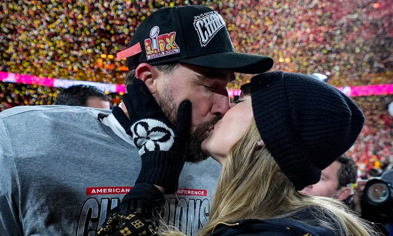 Travis Kelce, Taylor Swift celebrate Chiefs' AFC Championship win