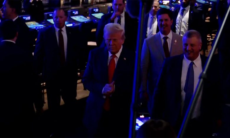 Las Vegas gamblers shocked by President Trump visit to casino floor