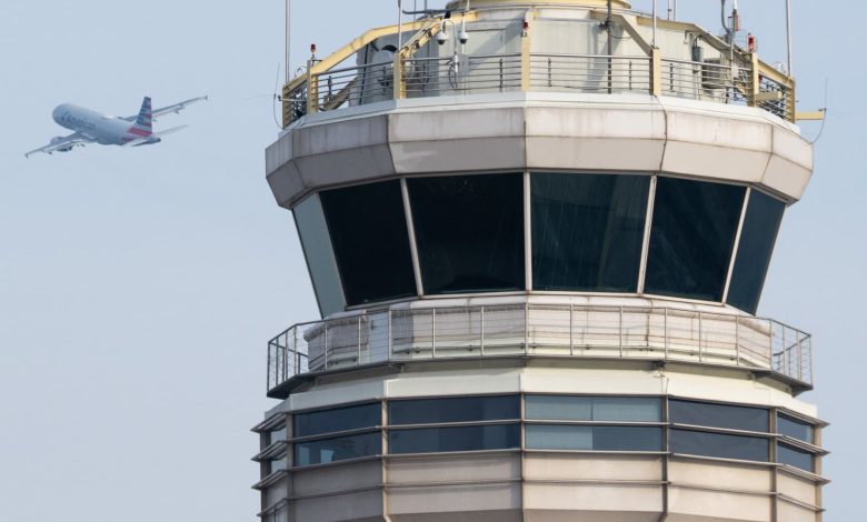 U.S. transport chief seeks to boost air traffic control hiring