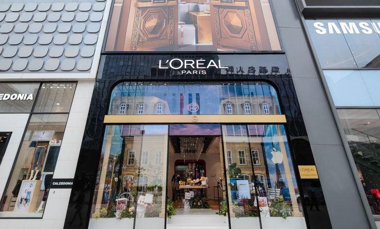 L'Oreal looks to U.S. 'land of opportunity' as China disappoints