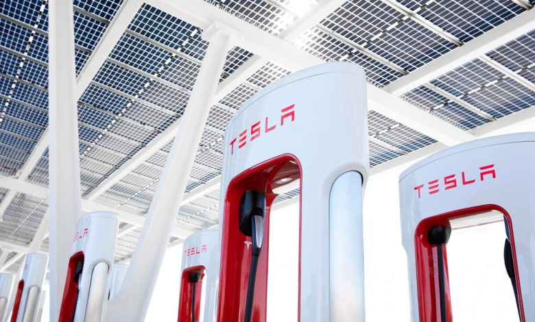 Tesla-Supercharger-EV