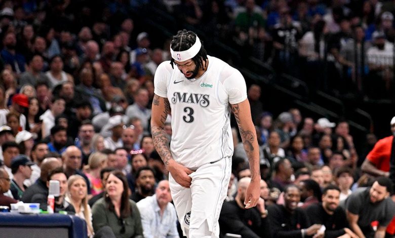 Anthony Davis leaves Mavericks debut with injury after being traded for Luka Dončić