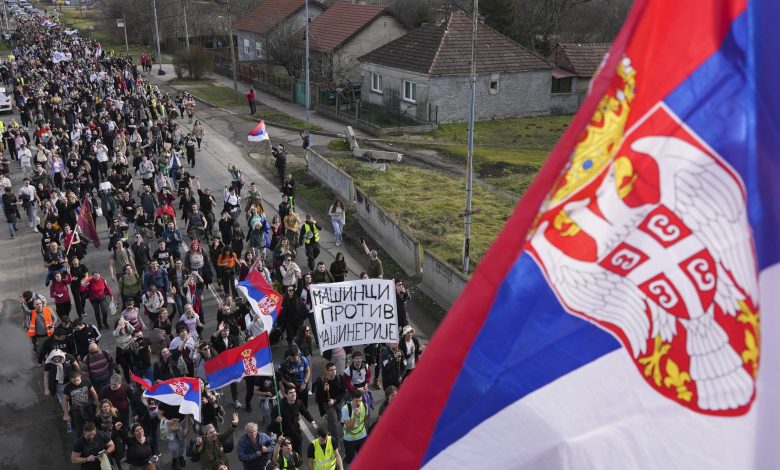 Serbia rocked by anti-corruption protests after construction tragedy