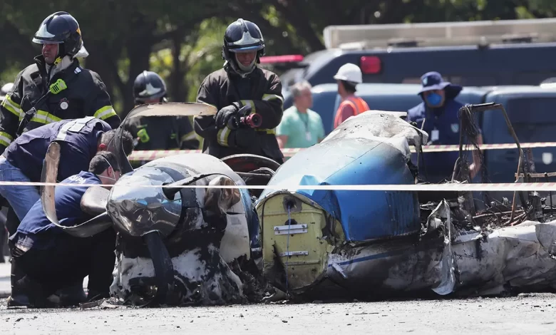 Brazil plane crash: Aircraft collides with bus in São Paulo, killing 2