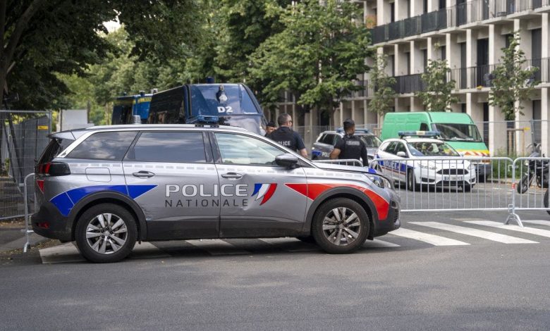 Young American woman arrested in Paris after allegedly killing newborn