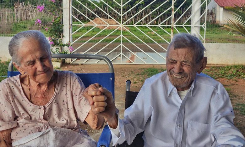 Longest marriage of a living couple record-holders, Maria de Sousa Dino, 101 and Manoel Angelim Dino, 105.