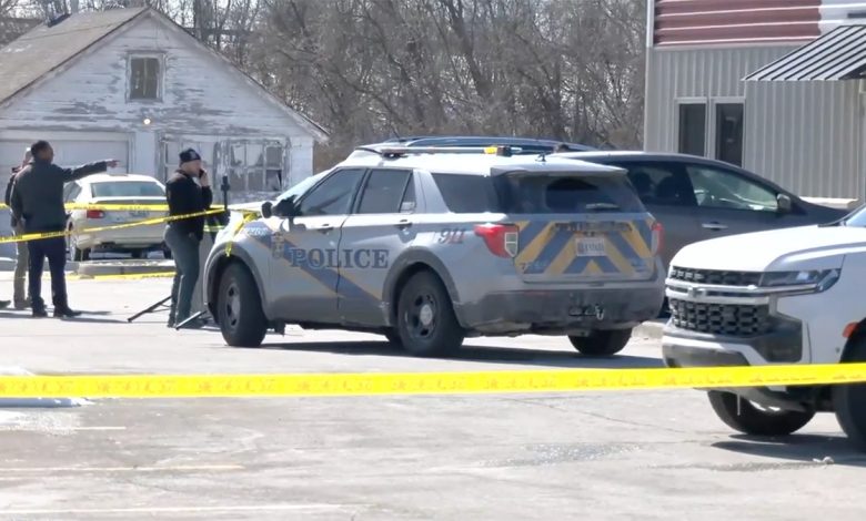 Shooting outside Kentucky driver's license office