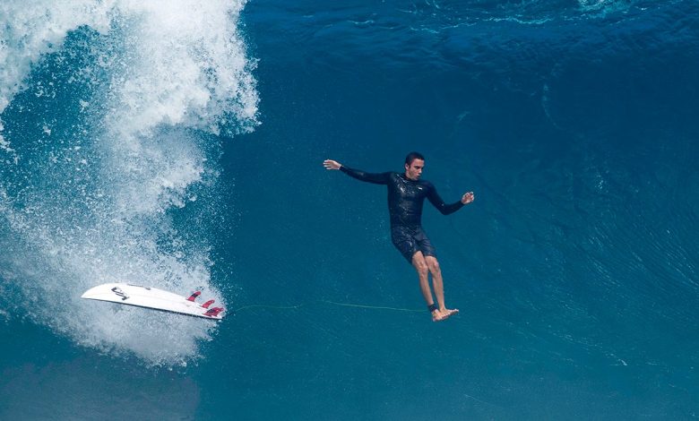 US pro surfer put in coma after accident in Hawaii