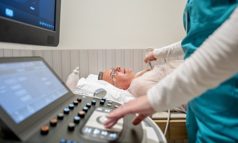 Man getting heart scan