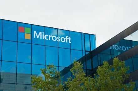 Microsoft shocks users by backtracking on sign-in changes