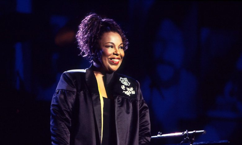 Grammy award-winning singer Roberta Flack dead at 88