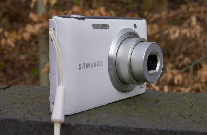 The side of the Samsung ST72 camera.