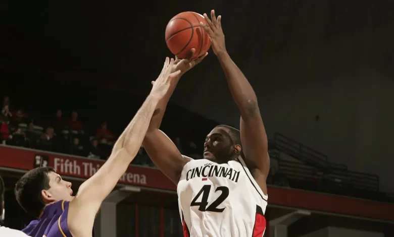 Cincinnati Bearcats: Steve Toyloy, former men's basketball player, dead at 37