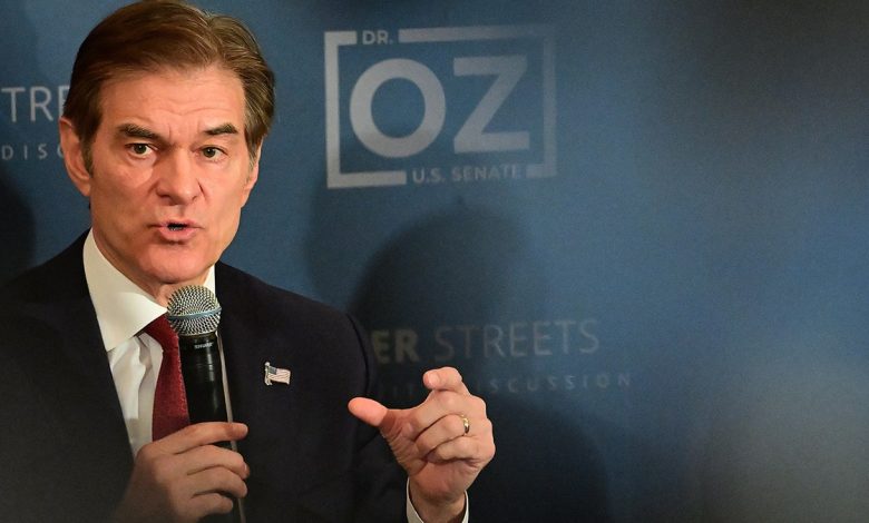 Dr. Oz speaking into a microphone