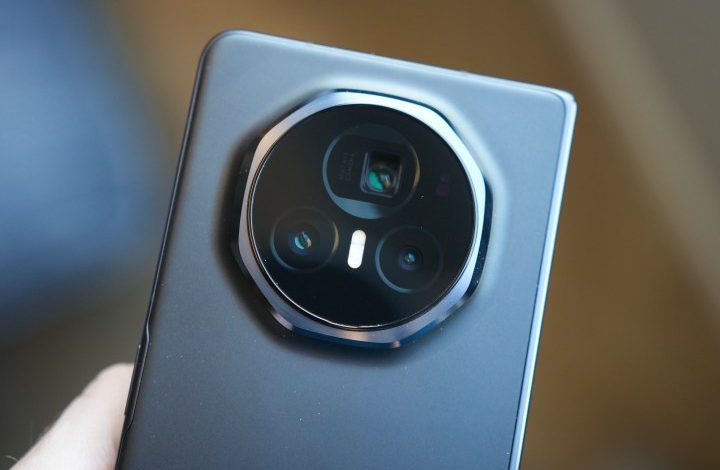 Honor Magic V3 camera