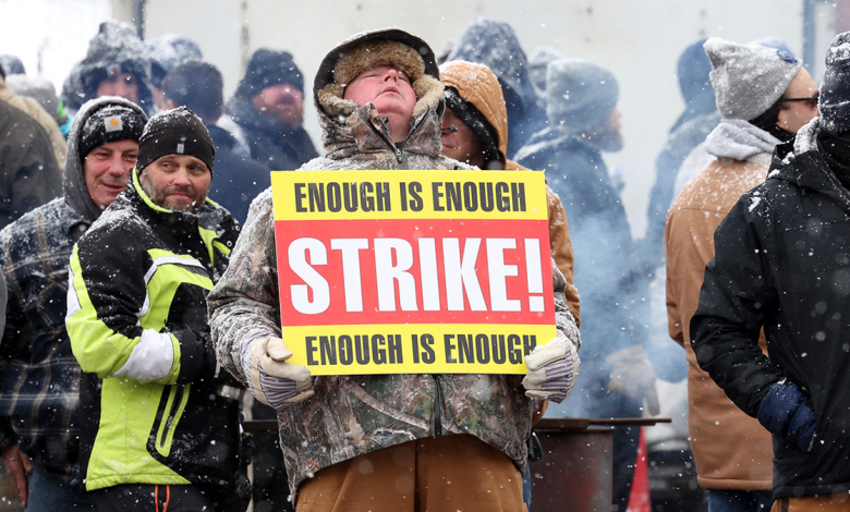 Striking prison guards