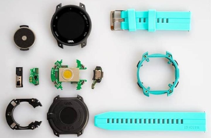 A promotional image showing the Una Watch's components.