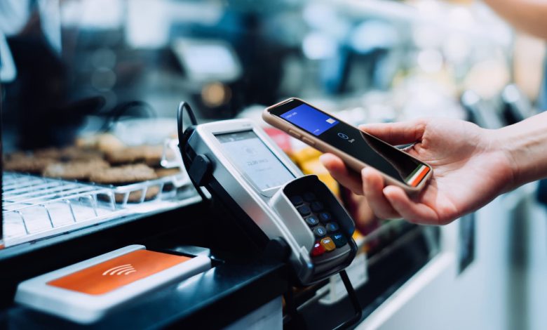 Venmo gaining ground in payments as Cash App struggles