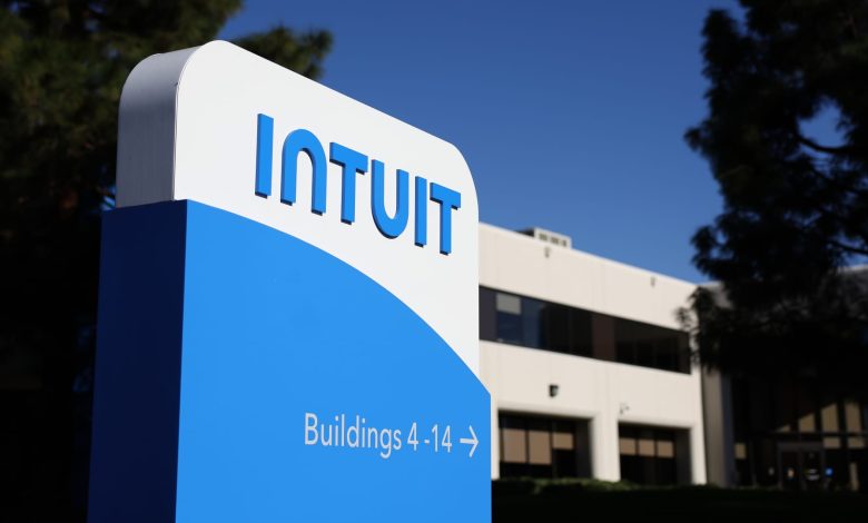 Intuit shares pop 9% on earnings beat, rosy guidance