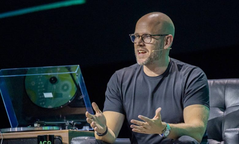 Apple clears Spotify app update that allows purchases