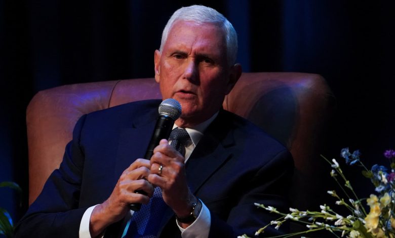 Mike Pence Qatari jet gift 'a bad idea' Trump should turn down