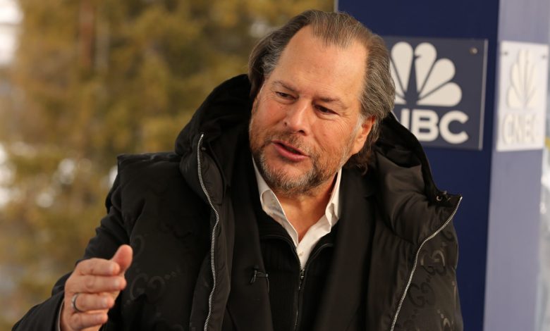 Salesforce shares fall as software maker shows pockets of weakness