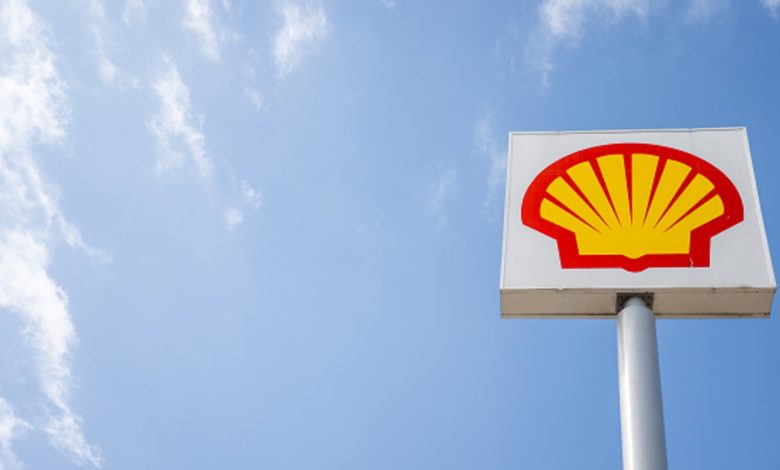 Shell posts sharp fall in first-quarter profit on weaker oil prices