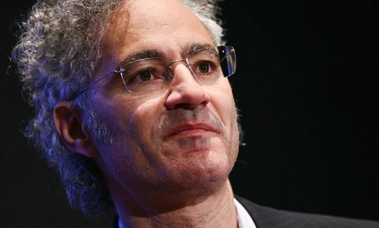 Palantir falls 13% as analysts raise international growth concerns