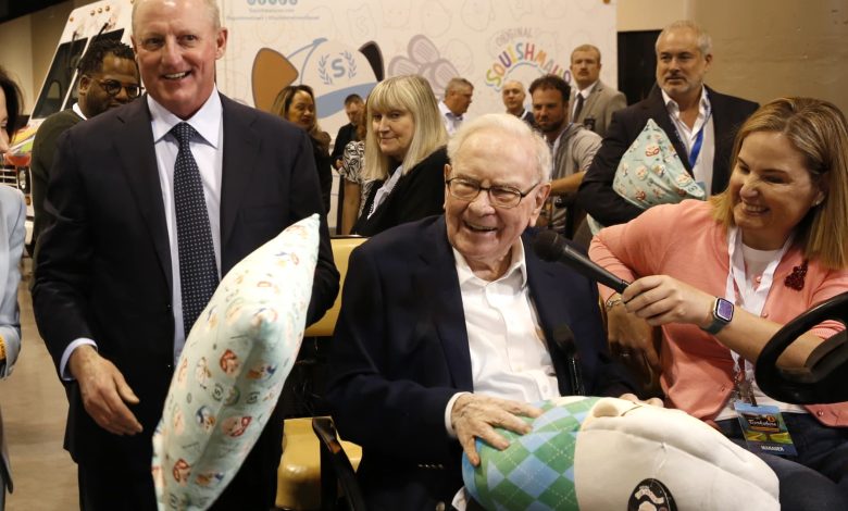 Berkshire's Warren Buffett to retire, asks board to replace him with Greg Abel