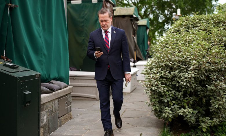 Messaging app used by Trump official suspends operations after reported hack