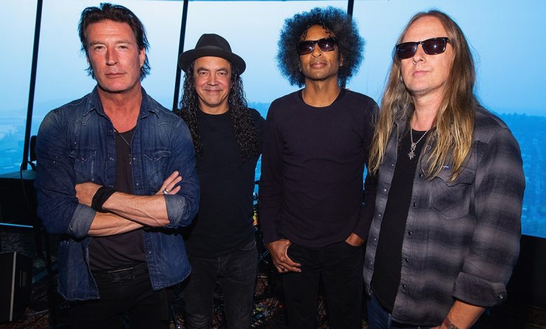 Alice in Chains cancels upcoming tour for drummer Sean Kinney's health