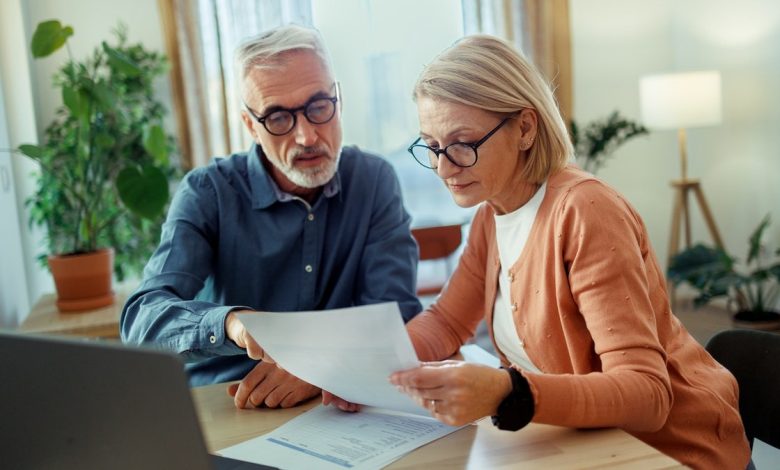 Couple doing taxes
