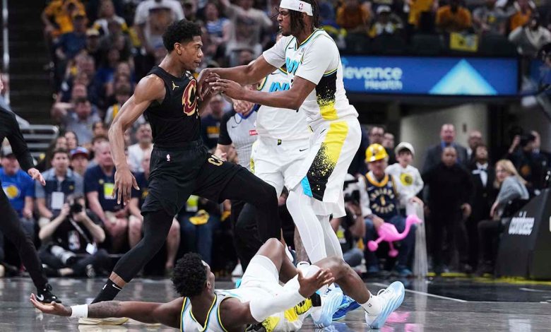 NBA playoffs: Refs eject Pacers' Bennedict Mathurin after incident