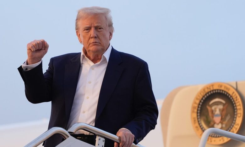 Trump on Air Force One steps