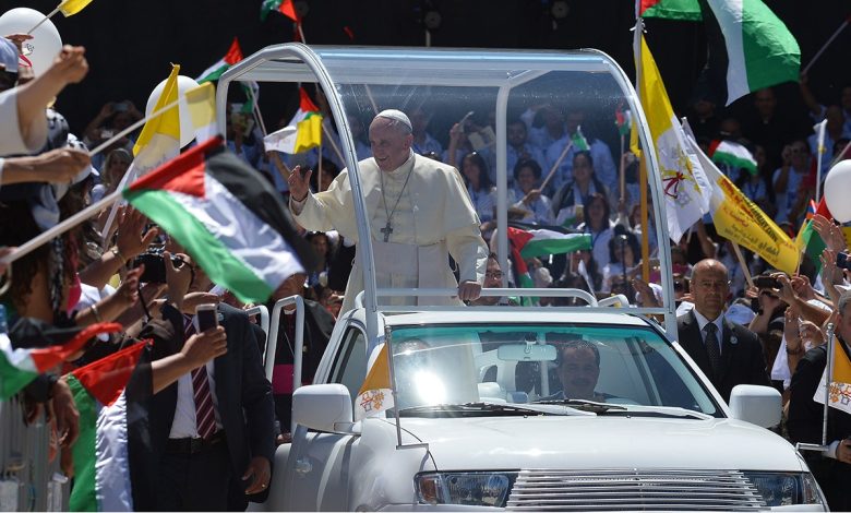 Francis' 'pope-mobile' converted into Gaza mobile children's clinic