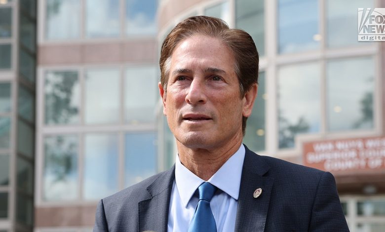 District Attorney Hochman outside court for the hearing on the resentencing of the Menendez brothers for the murder of their parents