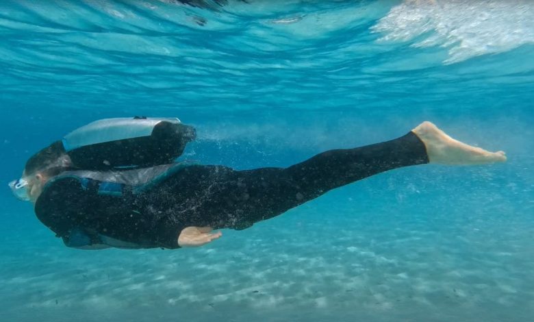 Underwater jetpack backpack lets you explore ocean depths
