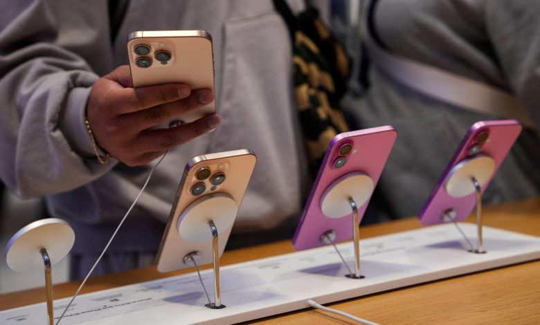 Apple looking to make folding iPhone starting next year, analyst says