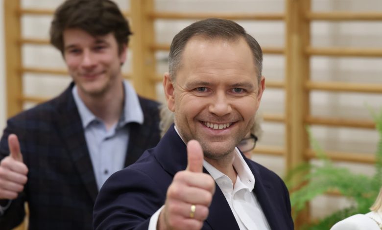 Trump-backed nationalist clinches Poland's presidency