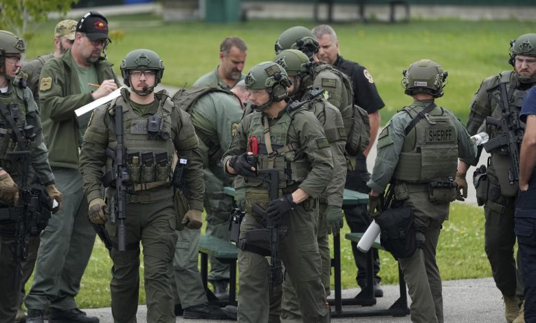 Manhunt for Minnesota gunman continues for second day
