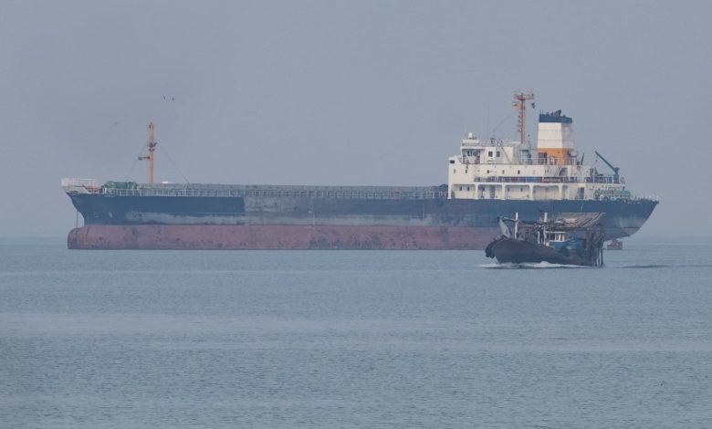 China skirts U.S. sanctions to remain top Iranian oil buyer