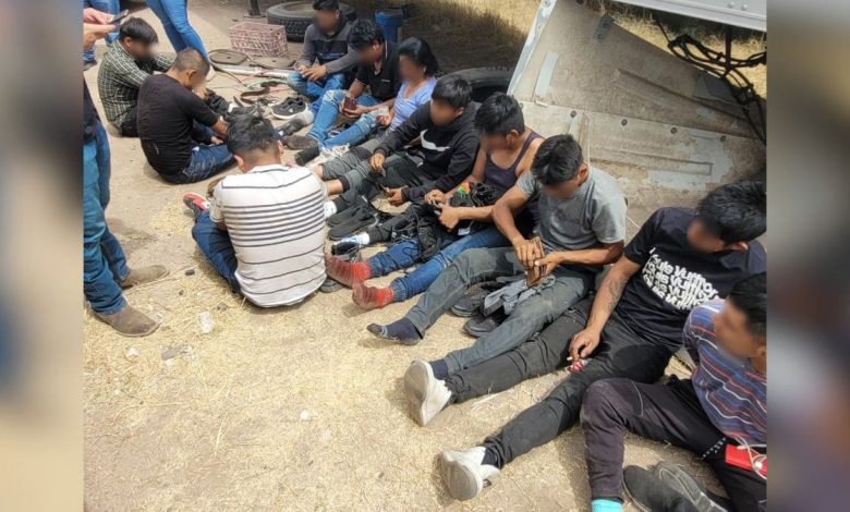17 migrants arrested
