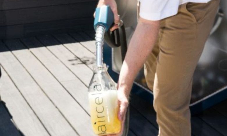 Aircela demonstrates machine that produces gasoline directly from air