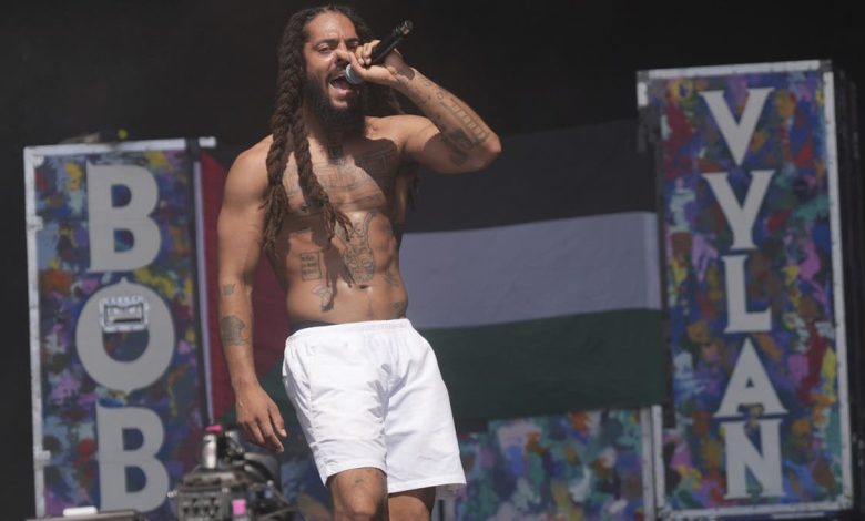 State Department yanks visas for British band that called for 'death to the IDF'